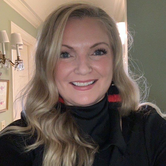 Meet your Posher, Lisa - Picture 4 of 4